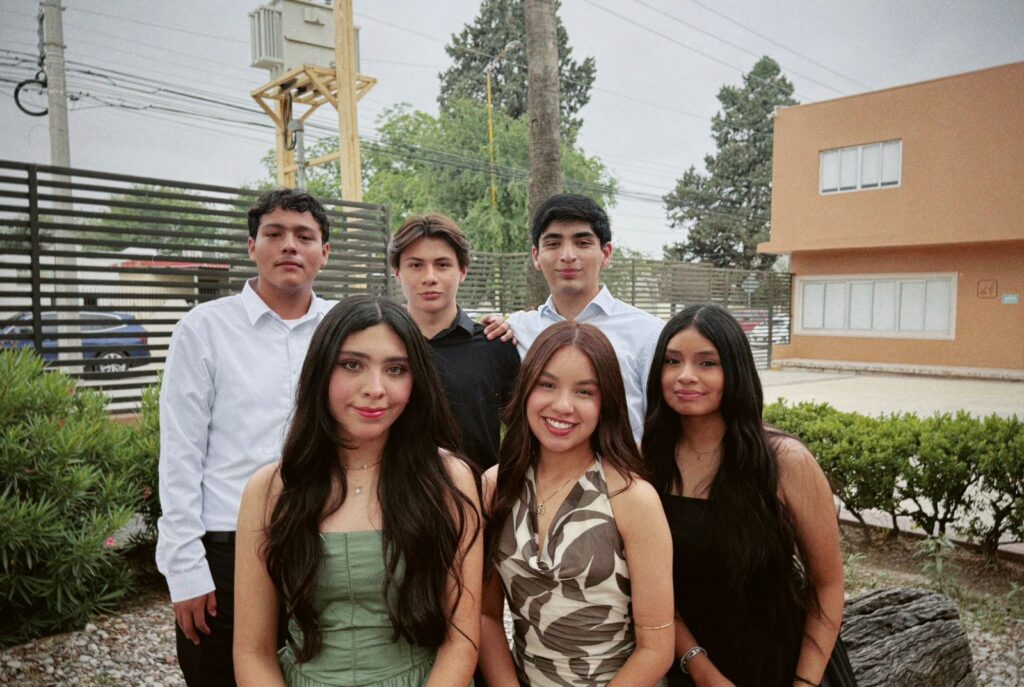 Acerca de nosotros whatsapp image 2026 04 27 at 7.57.04 pm